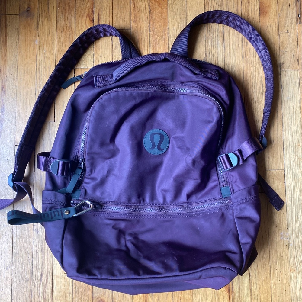 New Crew Lululemon Backpack 22L